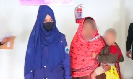 কুকুরছানা হত্যায় গ্রেপ্তার মায়ের সঙ্গে কারাগারে দুই বছরের শিশু