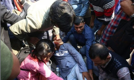 বাম মোর্চার যমুনা অভিমুখে মিছিলে পুলিশের লাঠিচার্জ, আহত বেশ কয়েকজন