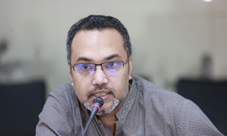 তারেক রহমান দেশে ফেরেননি কেন, ব্যাখ্যা দিলেন উপদেষ্টা ড. মাহদী আমিন