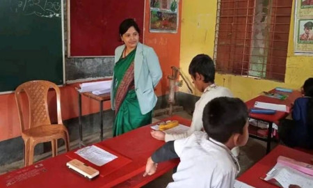 শেরপুরে তালা ভেঙে বার্ষিক পরীক্ষা নেওয়ার ব্যবস্থা করলেন ইউএনও