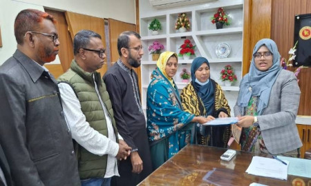 ১০ম গ্রেডসহ ৫ দফা দাবিতে ইউপি প্রশাসনিক কর্মকর্তাদের স্মারকলিপি