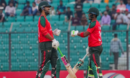 বিপিএলের আগেই মাঠে নামছেন সাইফ-মিরাজরা