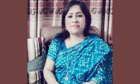 ফ্লাটের দরজা ভেঙে প্রাথমিকের প্রধান শিক্ষিকার মরদেহ উদ্ধার