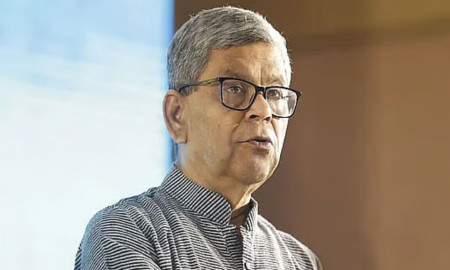 সাংবাদিক শওকত মাহমুদকে বাসার সামনে থেকে তুলে নিল ডিবি