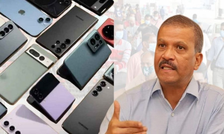 প্রবাসী ও মোবাইল ফোন নিয়ে ফেসবুকে ‘মিথ্যা তথ্য’, জবাব দিলেন আসিফ নজরুল