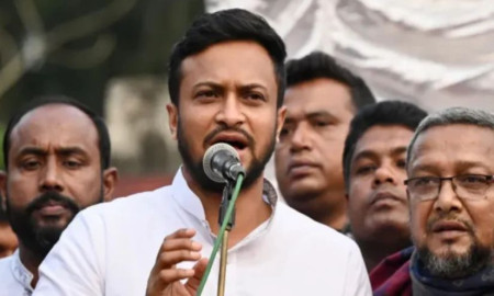 রাজনীতি চালিয়ে যাওয়ার ঘোষণা সাকিবের