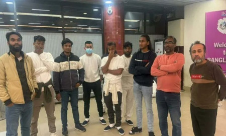 যুক্তরাষ্ট্র থেকে শেকলে বাঁধা অবস্থায় দেশে ফিরলেন আরও ৩১ বাংলাদেশি