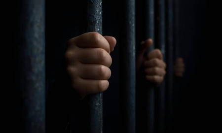 কারামুক্ত হলেও মা–বাবার কাছে ফিরতে পারল না শিশুটি