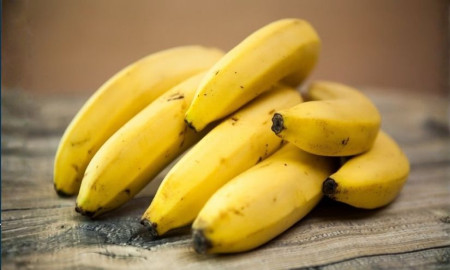 সামান্য লবণ-পানি দিয়েই পচন রোধ করা যাবে কলার