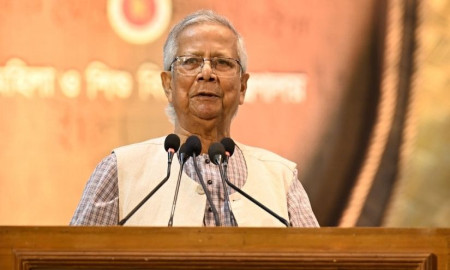 নারীদের সামনে রেখেই আমাদের নতুন বাংলাদেশ গড়ে উঠুক: প্রধান উপদেষ্টা 