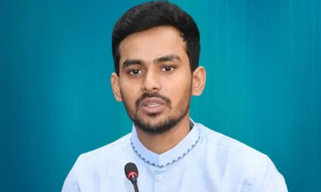 জরুরি সংবাদ সম্মেলনে আসছেন উপদেষ্টা আসিফ মাহমুদ