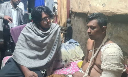 মাদকের বিরুদ্ধে অভিযানের সময়ে ঢাবি প্রক্টরিয়াল টিমের সদস্যকে দুর্বৃত্তের ছুরিকাঘাত