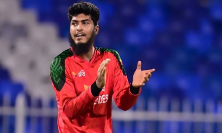 বিপিএল নিলামে নাম ছিল না রিশাদের, অস্ট্রেলিয়ায় গেলেন বিগ ব্যাশ খেলতে