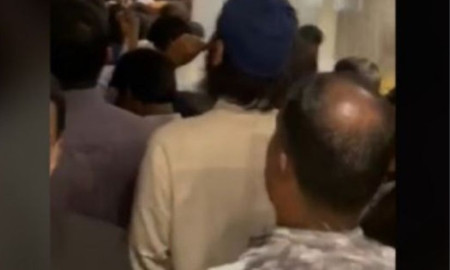 সচিবালয়ে অবরুদ্ধ অর্থ উপদেষ্টা