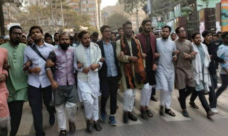 হাদি গুলিবিদ্ধ হওয়ার ঘটনায় তাৎক্ষণিক বিক্ষোভ জবি শিবিরের