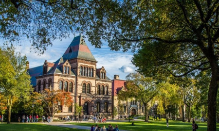 পরীক্ষা চলাকালীন সময়ে বিশ্ববিদ্যালয়ে ঢুকে বন্দুকধারীর গুলি, নিহত ২