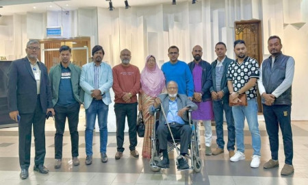 স্বাস্থ্য পরীক্ষার জন্য সিঙ্গাপুর গেলেন ড. মোশাররফ