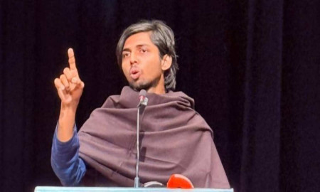 আনিস আলমগীরকে ছেড়ে দিলে গণধোলাইয়ের হুঁশিয়ারি ডাকসু নেতার