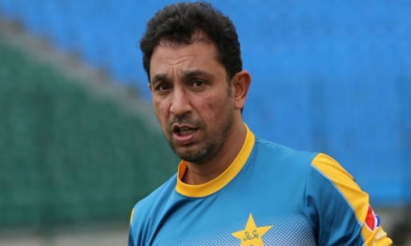পাকিস্তান টেস্ট দলের কোচের দায়িত্ব ছাড়লেন আজহার মাহমুদ