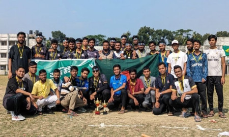বিজয় দিবসে শের-ই-বাংলা মেডিকেলে প্রীতি ক্রিকেট ম্যাচ