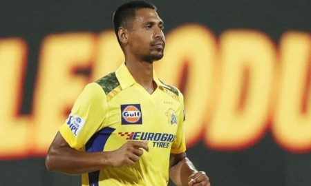 রেকর্ড ৯ কোটি ২০ লাখে কলকাতায় মোস্তাফিজ 