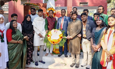 মহান বিজয় দিবসে আরসিআরইউ’র শ্রদ্ধা