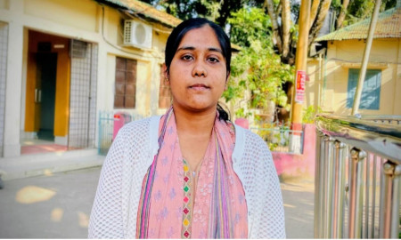 ফোন কিংবা ফেসবুক— কিছুই না থাকা মুনিয়ার  মেডিকেলে চান্সের প্রেরণা বড় বোন