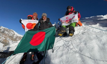 বাংলাদেশি নারীদের ‘চুলু ফার ইস্ট’ পর্বতে সফল আরোহণ