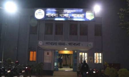 পাবনায় ওয়াজ মাহফিলে দোকান বসানো নিয়ে বিরোধ, ছুরিকাঘাতে যুবক খুন