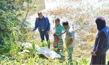 রাস্তার পাশে পড়ে ছিল হাত বাঁধা নারীর নিথর দেহ