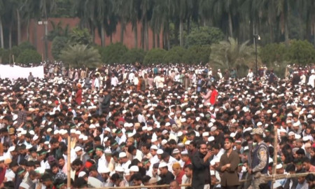 ওসমান হাদির জানাজায় অংশগ্রহণ করছেন নারীরাও, স্থান জানালেন ডাকসু নেত্রী