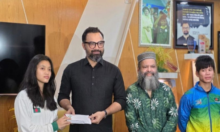 খেলাধুলাকে পেশা হিসেবে প্রতিষ্ঠা করতে চায় বিএনপি : আমিনুল হক