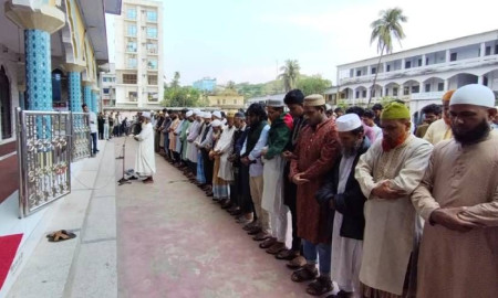 হাদির নিজ জেলা ঝালকাঠিতে গায়েবানা জানাজা অনুষ্ঠিত 