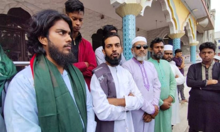 ঝালকাঠিতে রবিবার থেকে নৌ ও সড়ক অনির্দিষ্টকালের জন্য বন্ধের ঘোষণা