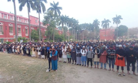 রাজশাহী কলেজে ওসমান হাদির গায়েবানা জানাজা অনুষ্ঠিত