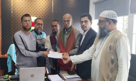 পটুয়াখালী-৪ আসনে বিএনপি প্রার্থী মোশাররফ হোসেনের পক্ষে মনোনয়নপত্র সংগ্রহ