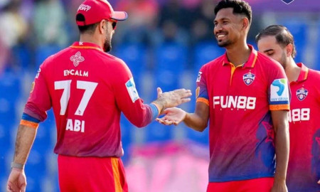 ৪ বলে ৩ উইকেট মোস্তাফিজের, অন্যরকম হ্যাটট্রিকও 