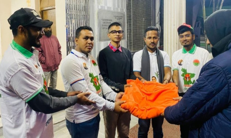 ঢাকা কলেজ ছাত্রদলের উদ্যোগে শতাধিক কম্বল বিতরণ 