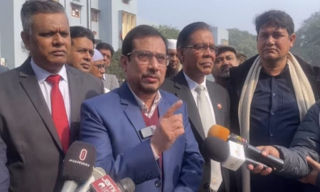 রাবির আওয়ামীপন্থি শিক্ষকদের অবমাননার প্রতিবাদ বিএনপিপন্থি শিক্ষকদের