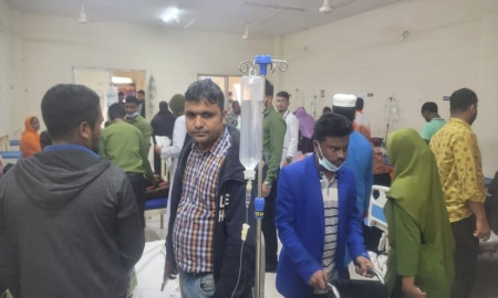 টঙ্গীতে পোশাক কারখানায় হঠাৎ অসুস্থ দুই শতাধিক শ্রমিক, তদন্তে পুলিশ