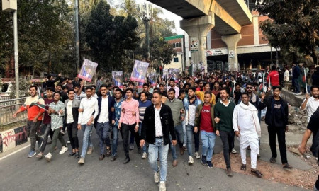 তারেক রহমানের আগমন উপলক্ষে ছাত্রদল নেতা রনির নেতৃত্বে ঢাবিতে শুভেচ্ছা মিছিল