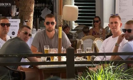 অ্যাশেজে বিপর্যয়ের মাঝেই মদ্যপান বিতর্ক: তদন্তের মুখে ইংল্যান্ড দল 