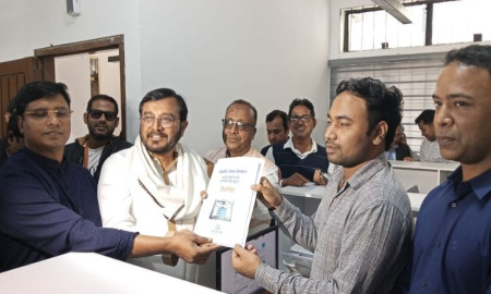 ফেনী-২ আসনে মনোনয়নপত্র সংগ্রহ করলেন এবি পার্টির চেয়ারম্যান মঞ্জু