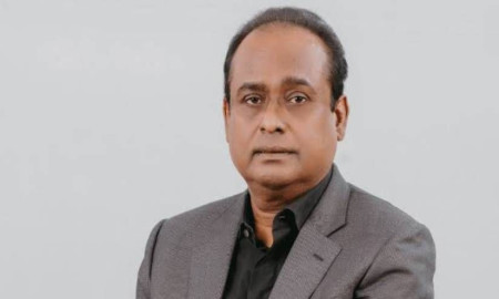 একাই ৪ আসনে মনোনয়নপত্র তুললেন তিনি