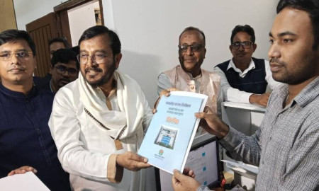 ফেনী-২ আসনে মনোনয়নপত্র সংগ্রহ করলেন এবি পার্টির চেয়ারম্যান মঞ্জু