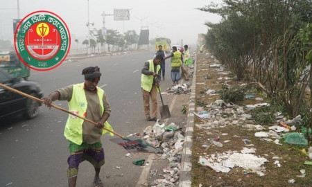 ৩০০ ফিট থেকে ১৪৮ টন বর্জ্য অপসারণ ডিএনসিসির