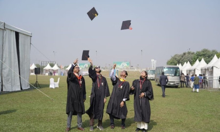 ইউআইইউ’র ৮ম সমার্বতন অনুষ্ঠিত, ডিগ্রি পেলেন ১৭৩৬ গ্র্যাজুয়েট