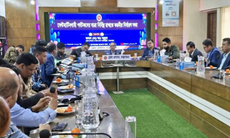 সেন্টমার্টিনগামী নৌযানে অগ্নিকাণ্ডের পর কক্সবাজার জেলা প্রশাসনের কঠোর নিরাপত্তা নির্দেশনা