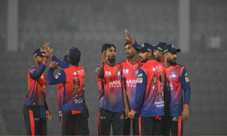 রিপন মন্ডলে ধরাশায়ী নোয়াখালী, গুটিয়ে গেল অল্পতেই