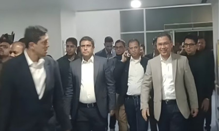 খালেদা জিয়াকে দেখে এভারকেয়ার থেকে রাত ২টায় বের হলেন তারেক রহমান